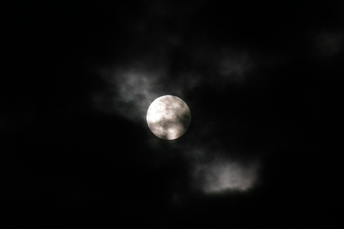 Moon20110615_2