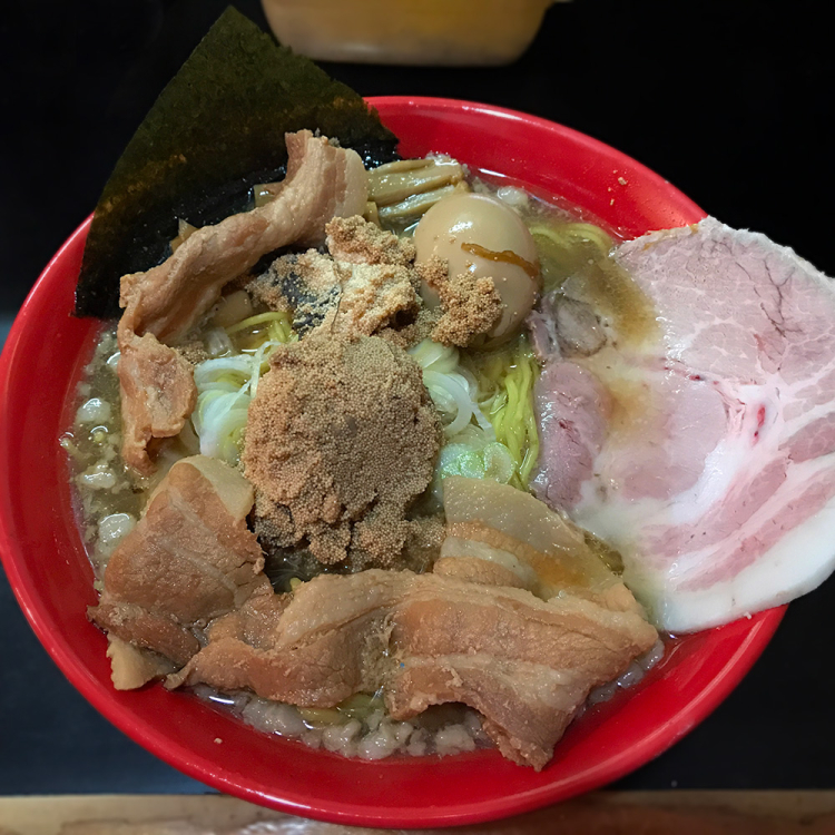 Casa De Borinquen 一条流がんこラーメン 総本家 四谷荒木町 家元の誕生日は渡り蟹と真鱈たらこスペシャル100大盛り 母の味を蘇らせてくれたトッピングのたらこの煮付けに涙