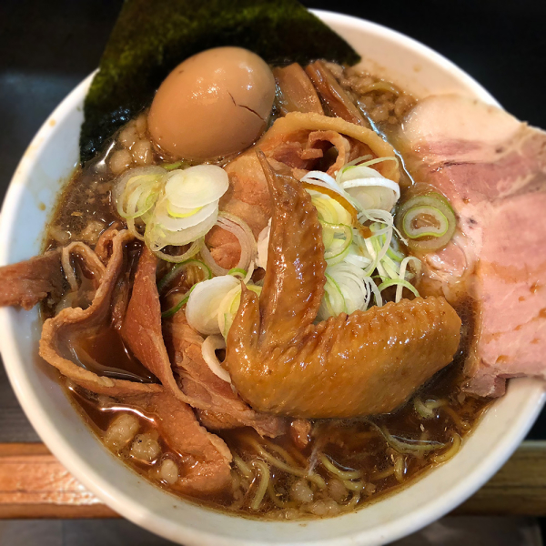 Casa de Borinquen: 一条流がんこラーメン 総本家@四谷荒木町 今年100杯目のラーメンは純正マジシャブヒロポン  追従を許さない度胸の旨さにこれでもかと攻めまくられ意味もなく悶絶